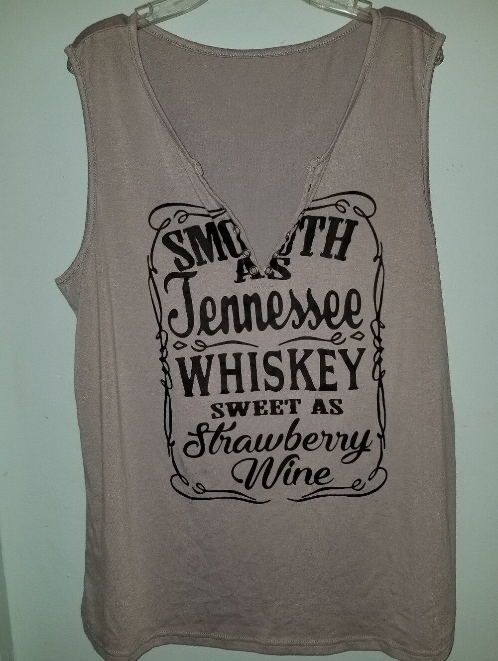 Tennessee Whiskey Strawberry Wine Sleeveless Gray Tank Women’s XL - Picture 3 of 4